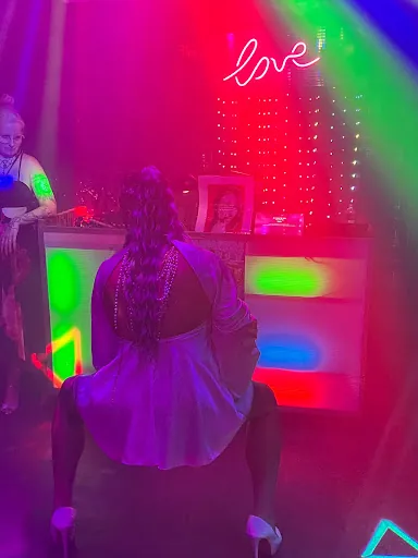 Dancin'