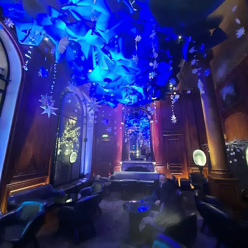 Bar du Plaza Athénée